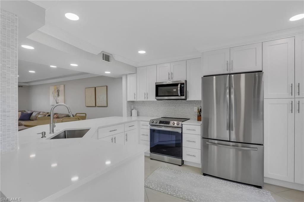 9580 Victoria Ln , Unit 104, Naples, FL 34109 Photo
