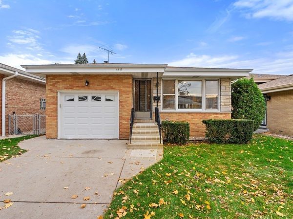 4945 N Neva Avenue , Chicago, IL 60656