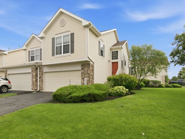 2353 Georgetown Circle, Aurora, IL 60503