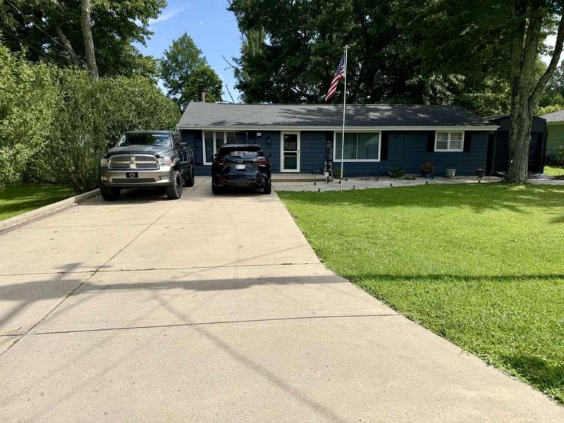 1397 Stella Drive, Goshen Township, OH 45140 Photo 2