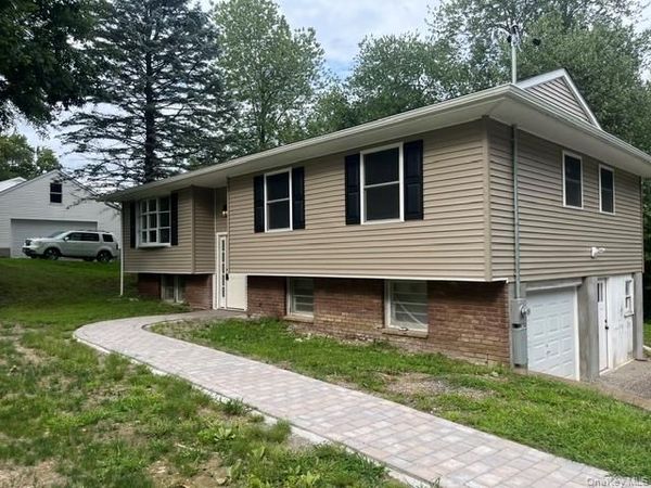 32 Hickman Drive , Hopewell Junction, NY 12533