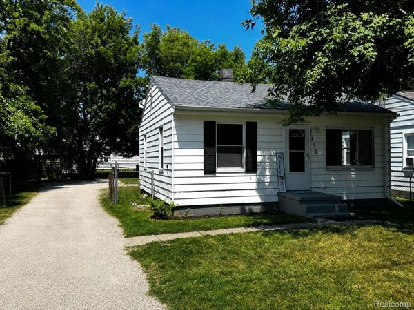 1233 Allen Street, Burton, Mi 48529