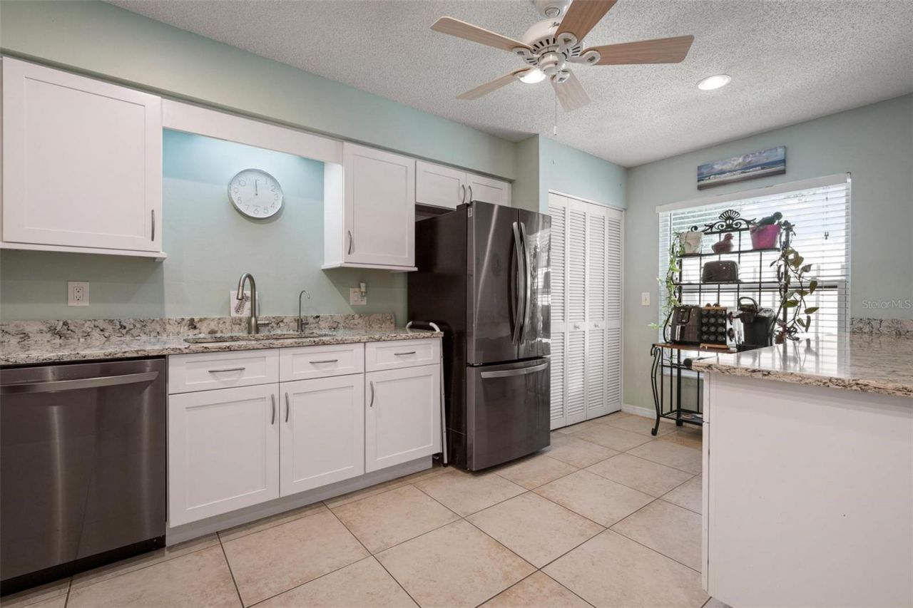 1554 Tallywood Drive, Unit 7127, Sarasota, FL 34237 Photo