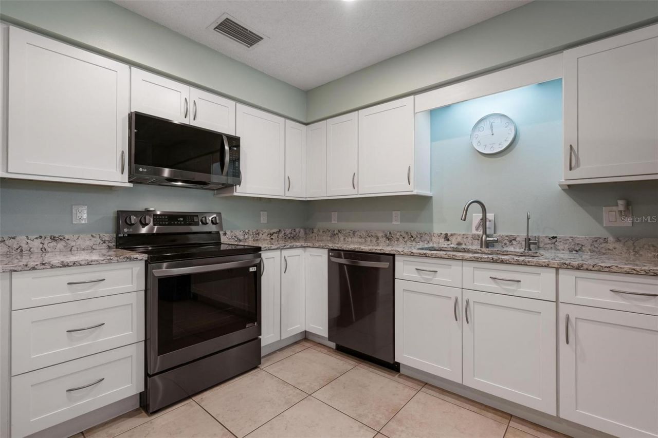 1554 Tallywood Drive, Unit 7127, Sarasota, FL 34237 Photo