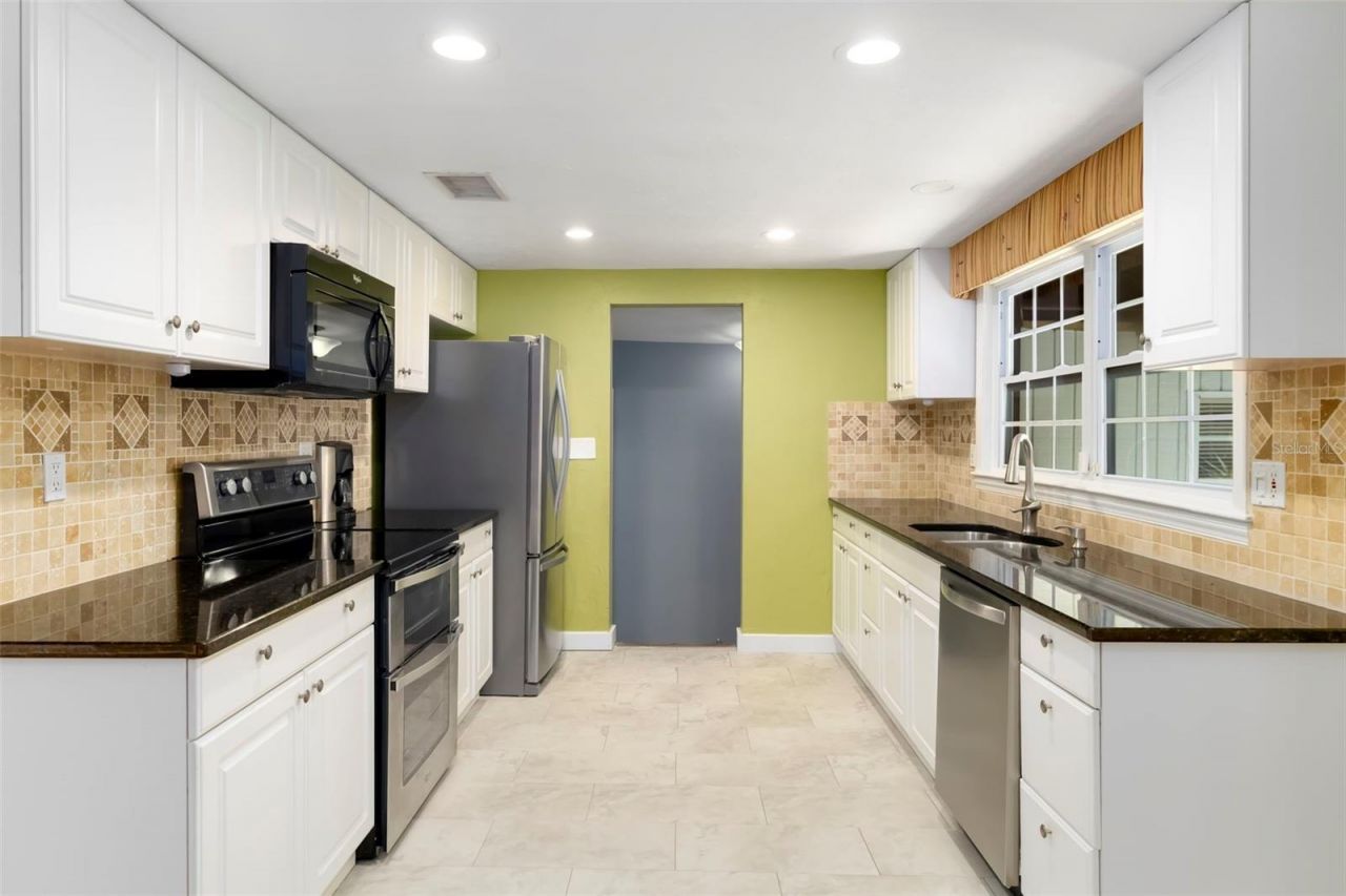 2702 Grand Cayman Street, Sarasota, FL 34231 Photo
