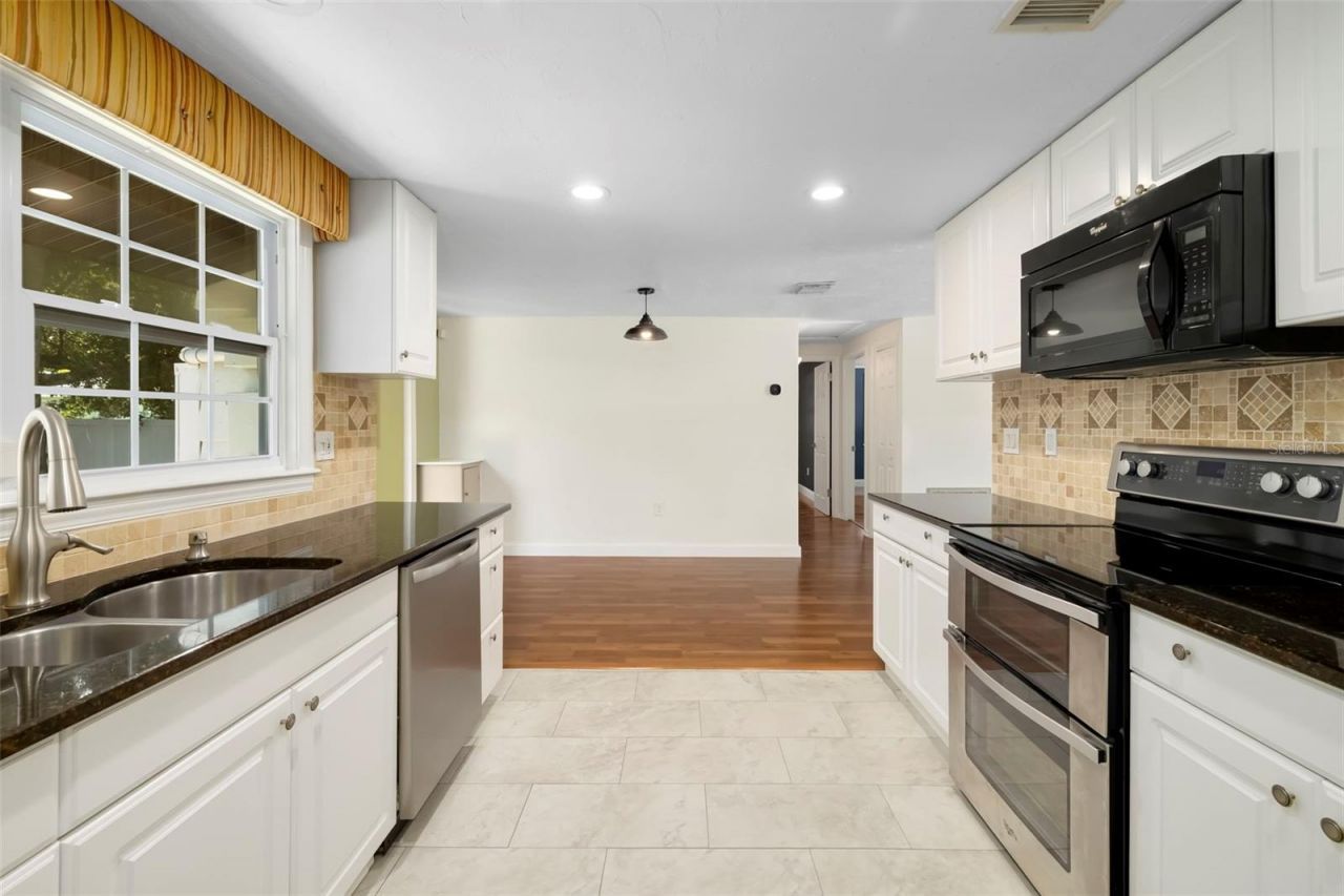 2702 Grand Cayman Street, Sarasota, FL 34231 Photo