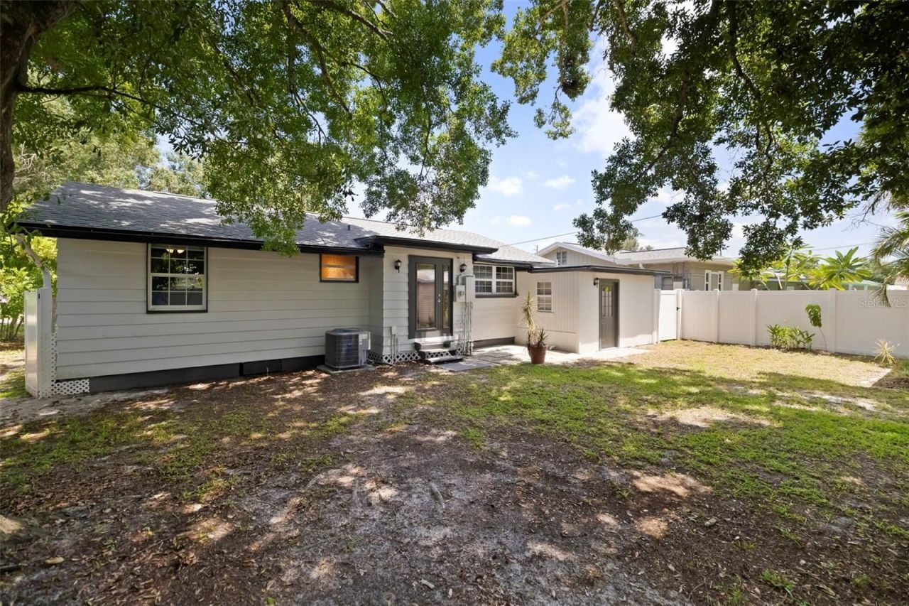 2702 Grand Cayman Street, Sarasota, FL 34231 Photo