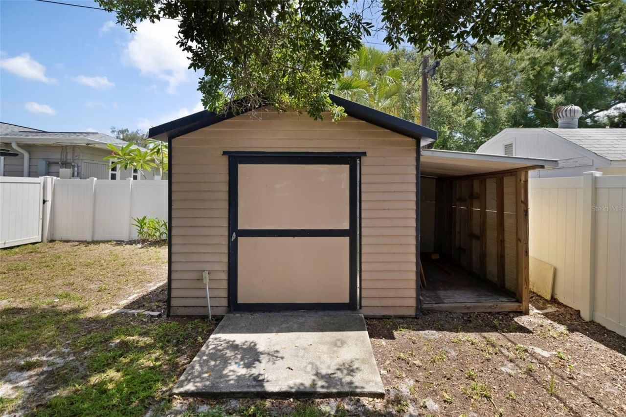2702 Grand Cayman Street, Sarasota, FL 34231 Photo