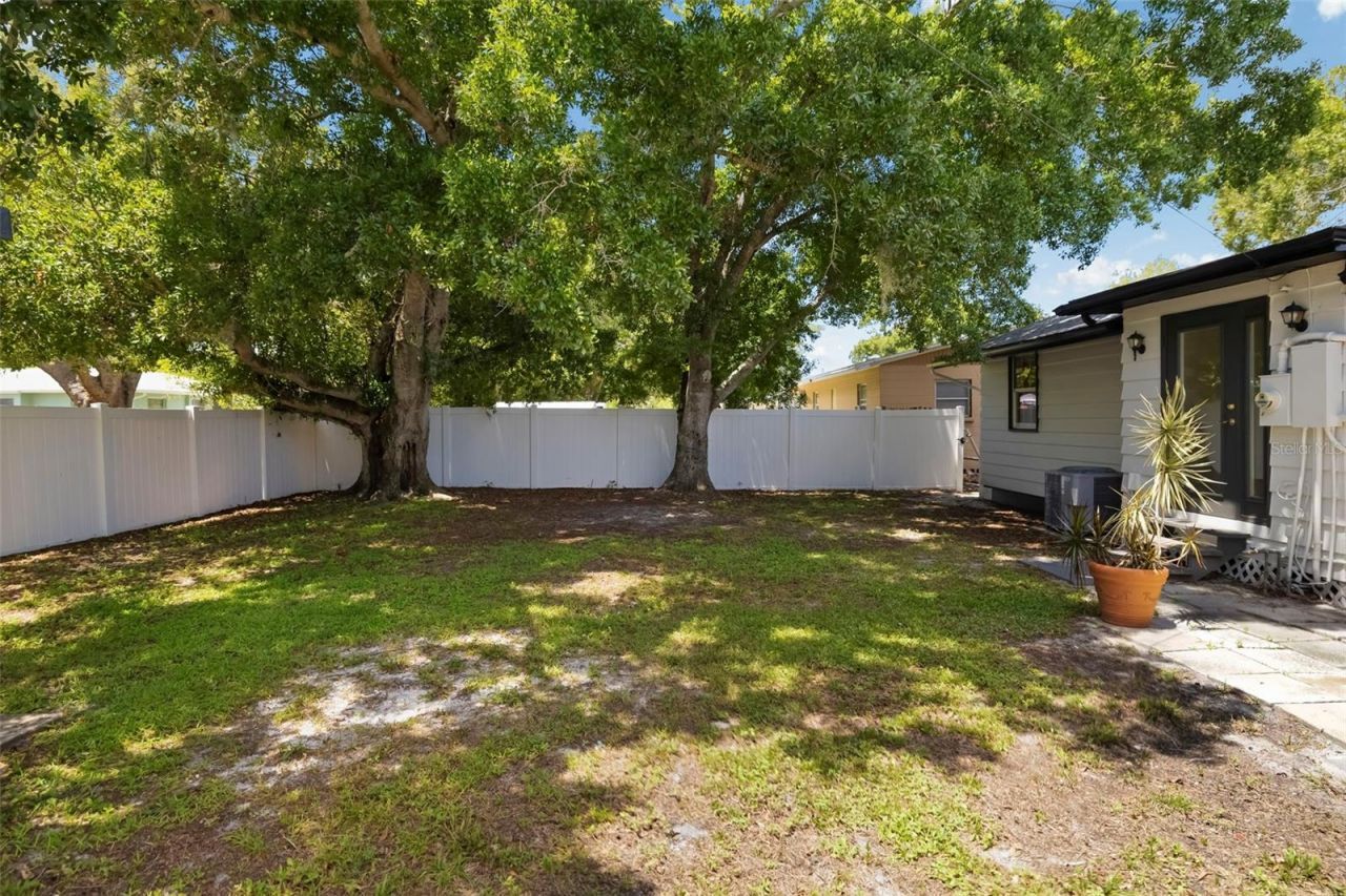 2702 Grand Cayman Street, Sarasota, FL 34231 Photo