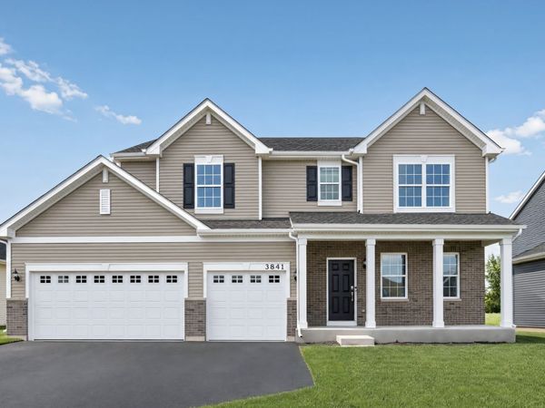3841 Meadowridge Drive, Woodstock, IL 60098