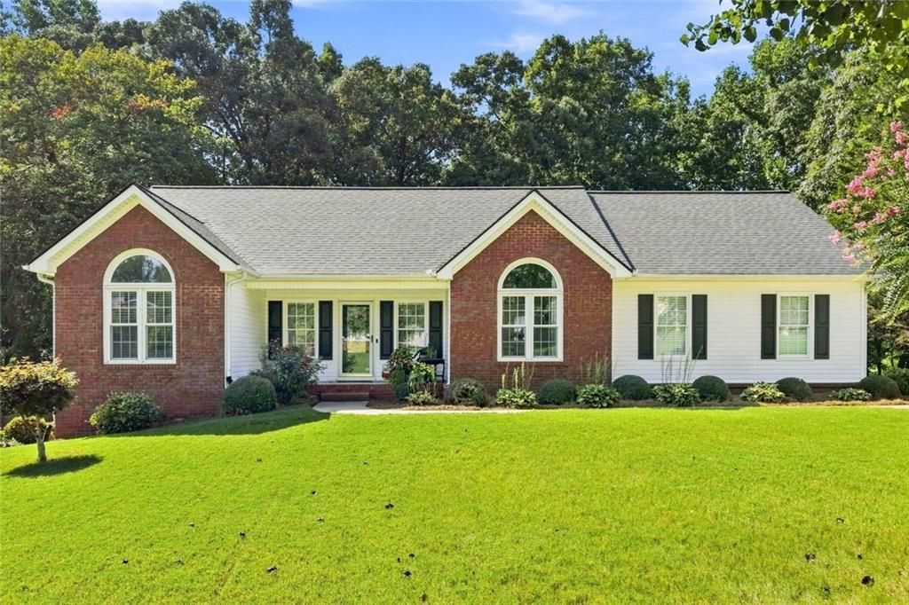 4575 Summerset Drive, Gainesville, GA 30507 Main Photo