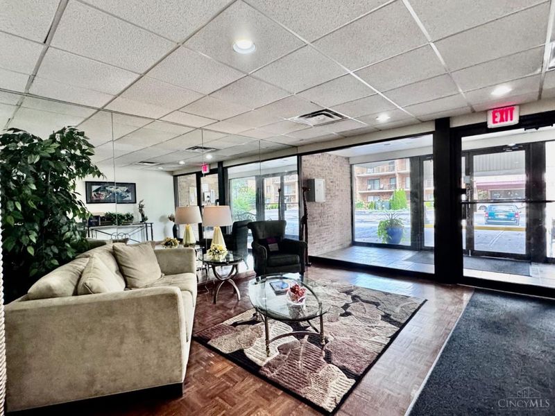 3533 Amberacres Drive, Unit 405E, Cincinnati, OH 45237 Photo 54