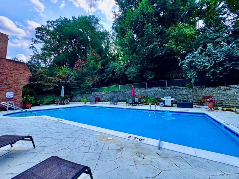 3533 Amberacres Drive, Unit 405E, Cincinnati, OH 45237 Photo 60