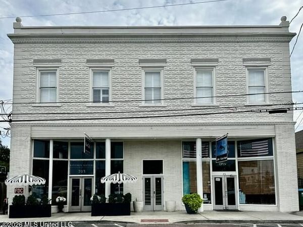 705 Krebs Avenue, Pascagoula, MS 39567