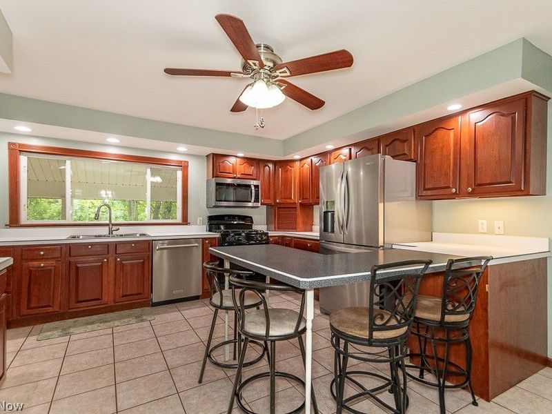 8831 Pine Tree Drive , Macedonia, OH 44056 Photo 12