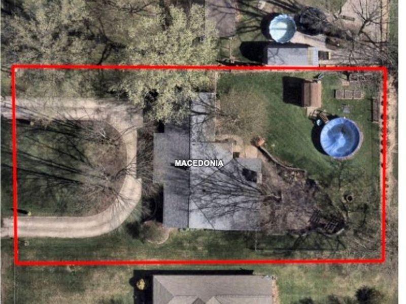 8831 Pine Tree Drive , Macedonia, OH 44056 Photo 3