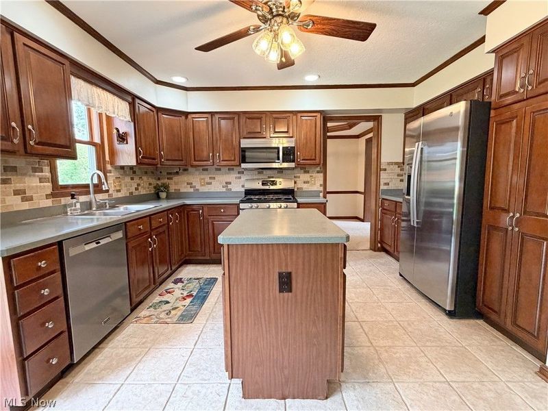 2975 Vincent Drive, Seven Hills, OH 44131 Photo 20