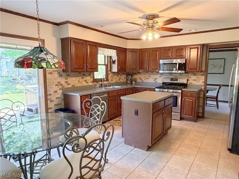 2975 Vincent Drive, Seven Hills, OH 44131 Photo 23