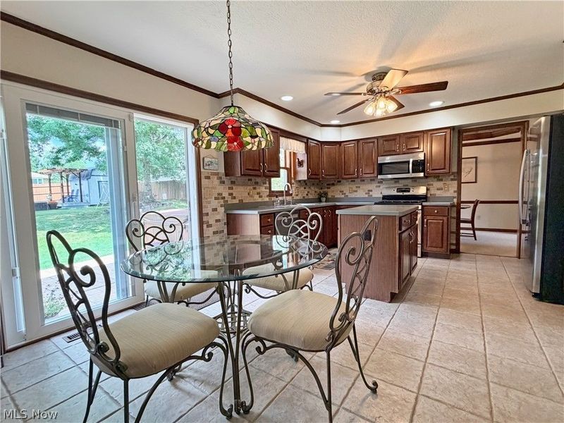2975 Vincent Drive, Seven Hills, OH 44131 Photo 24
