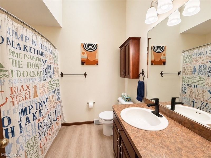 2975 Vincent Drive, Seven Hills, OH 44131 Photo 24