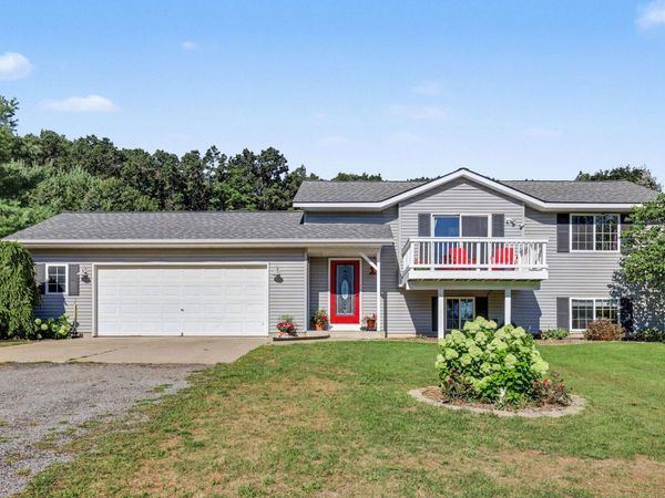 13955 Pine Lake Avenue NE, Cedar Springs, MI 49319