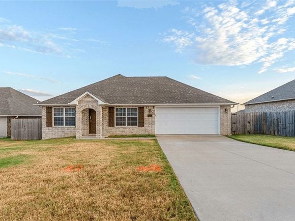 2209 Misti Woods Street , Gentry, AR 72734