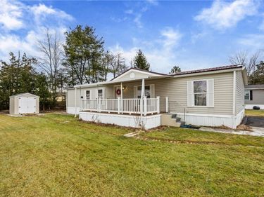 31 Picture Book Park, West Bloomfield, NY 14585