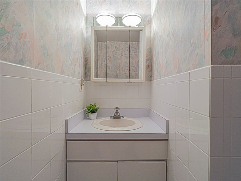 50 Woodland Drive, Unit 202, Vero Beach, FL 32962 Photo