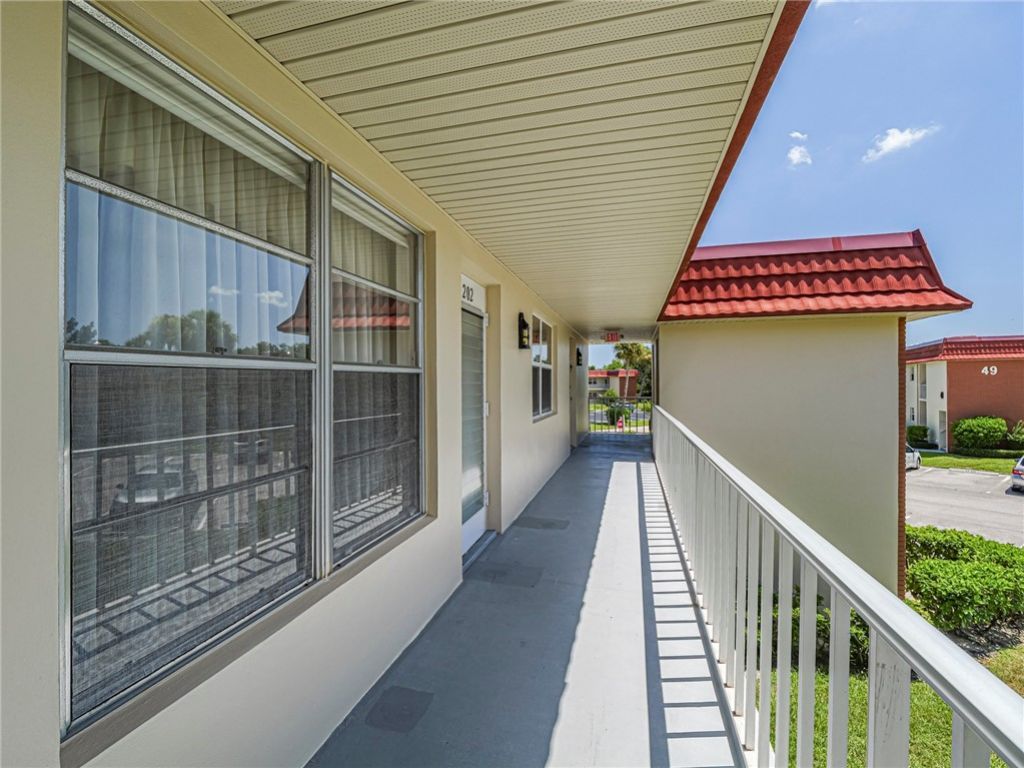 50 Woodland Drive, Unit 202, Vero Beach, FL 32962 Photo