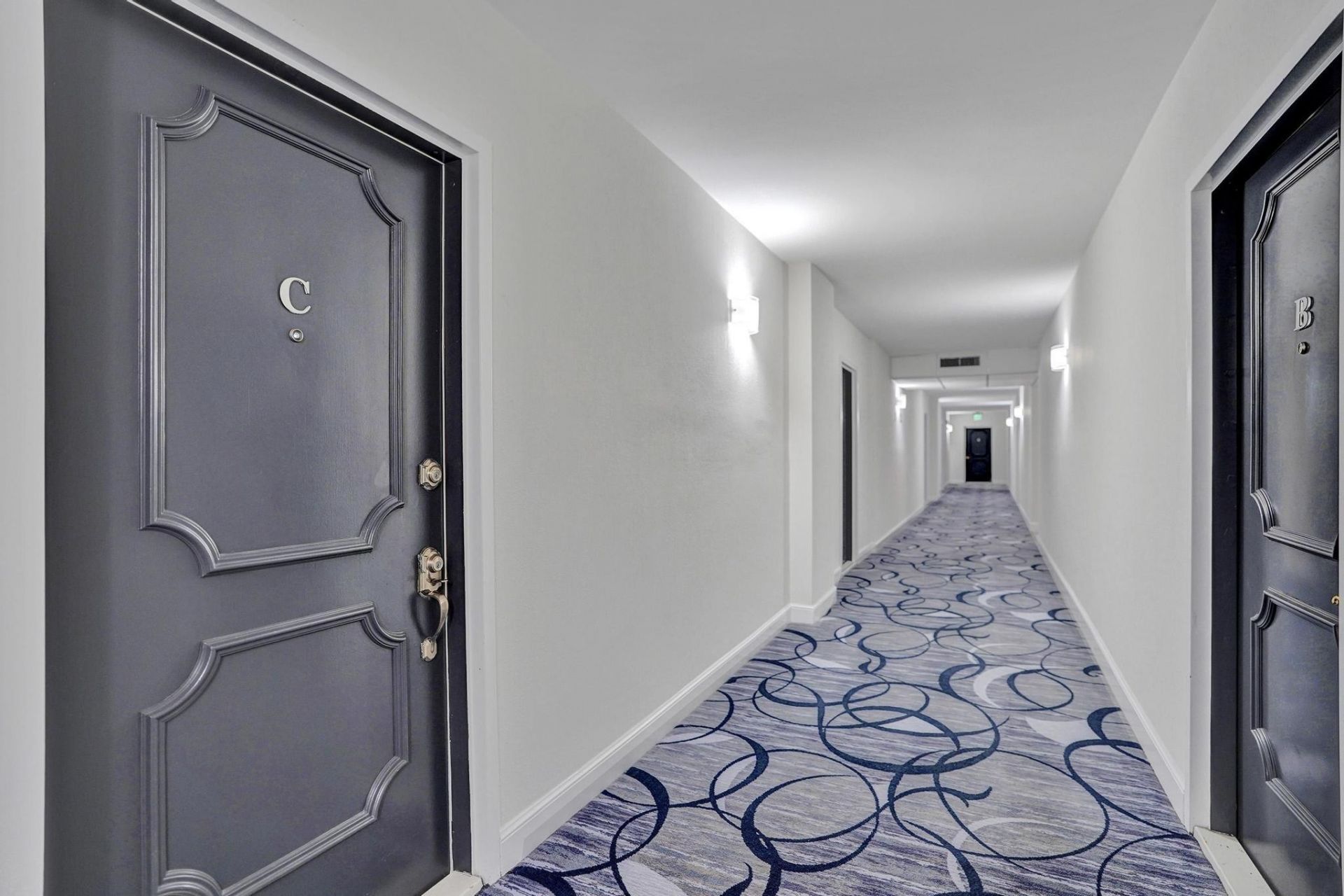 2715 N Ocean Boulevard, Unit 6C, Fort Lauderdale, FL 33308 Photo