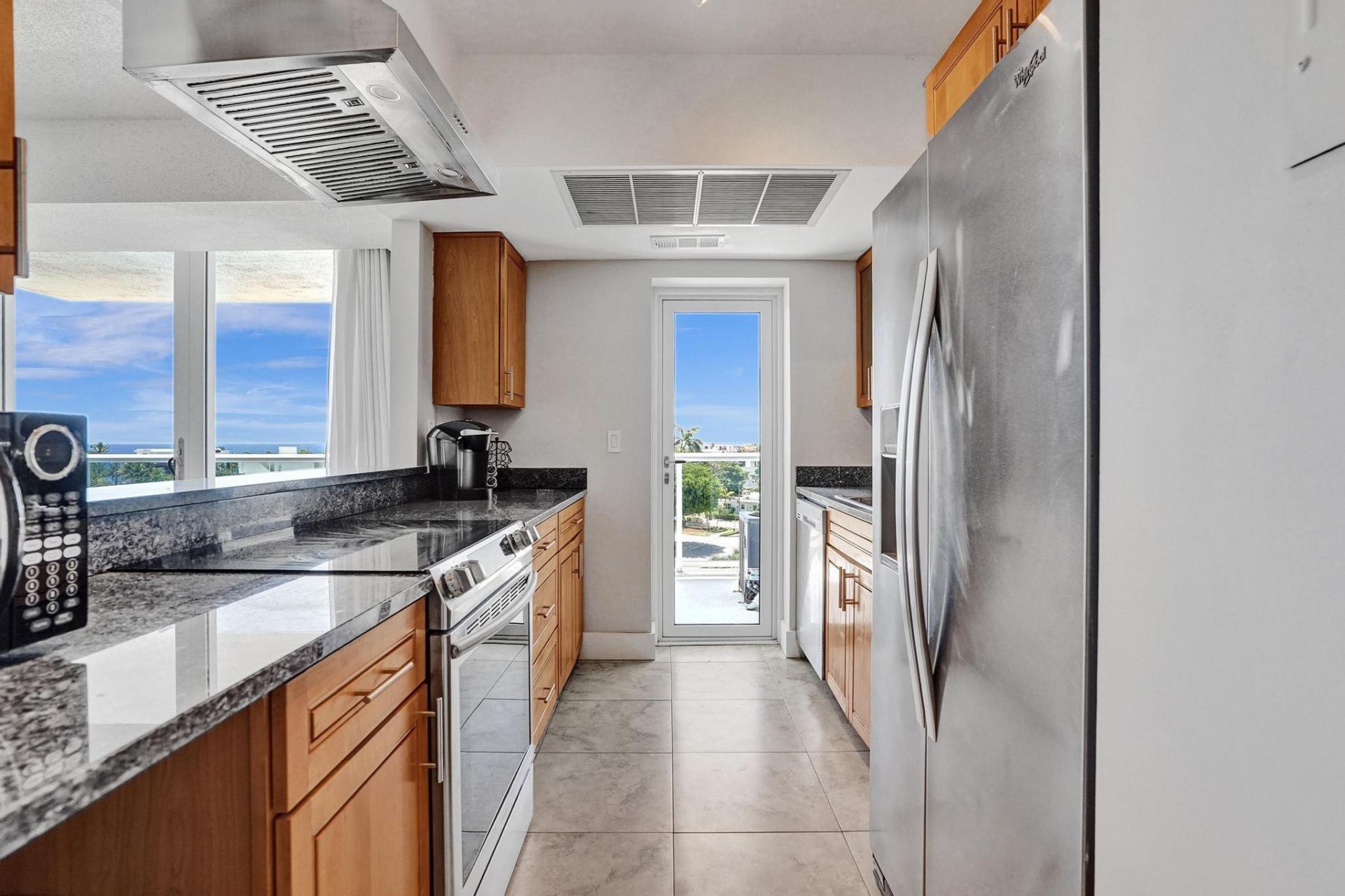 2715 N Ocean Boulevard, Unit 6C, Fort Lauderdale, FL 33308 Photo