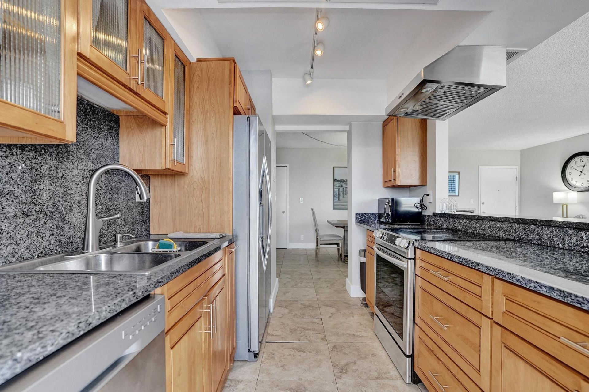 2715 N Ocean Boulevard, Unit 6C, Fort Lauderdale, FL 33308 Photo