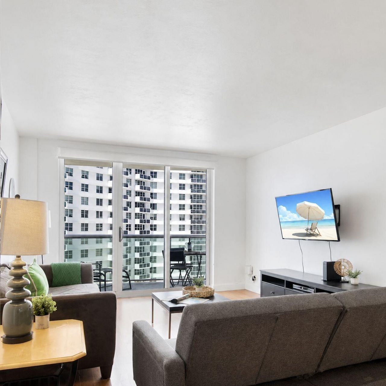 3801 S Ocean Drive, Unit 8b, Hollywood, FL 33019 Photo
