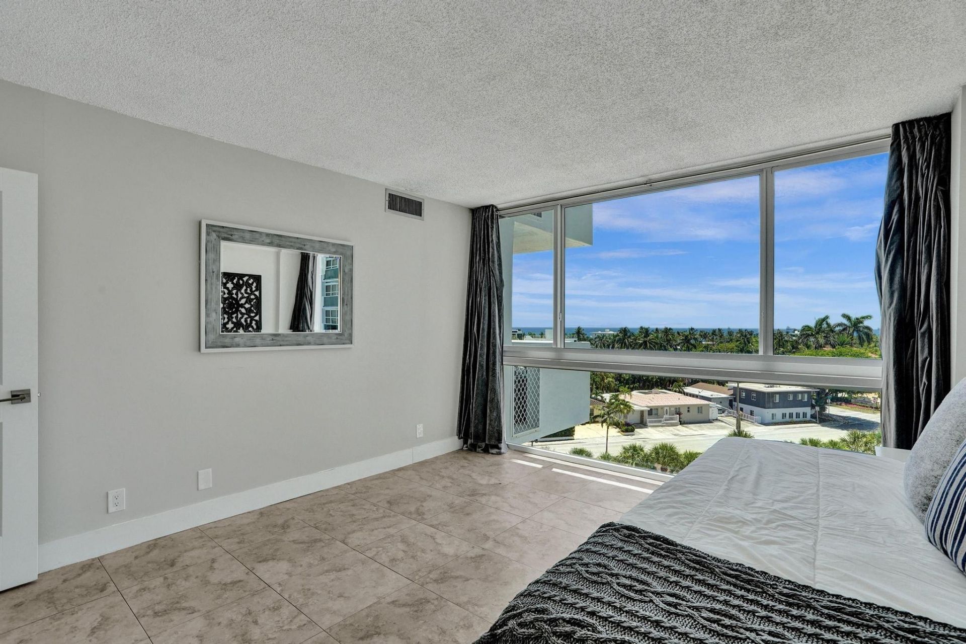 2715 N Ocean Boulevard, Unit 6C, Fort Lauderdale, FL 33308 Photo