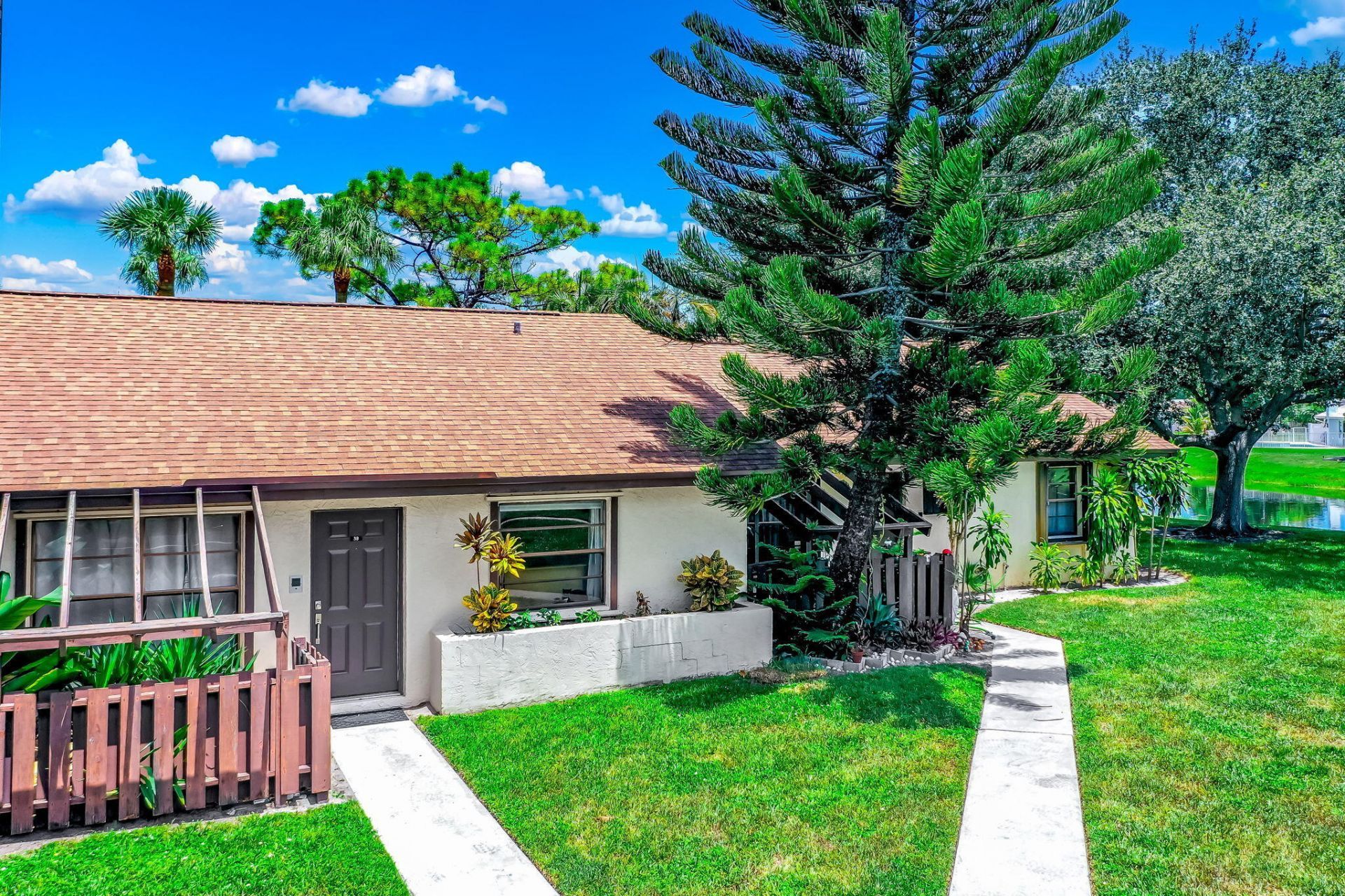 39 Vía De Casas Norte, Boynton Beach, FL 33426 Photo