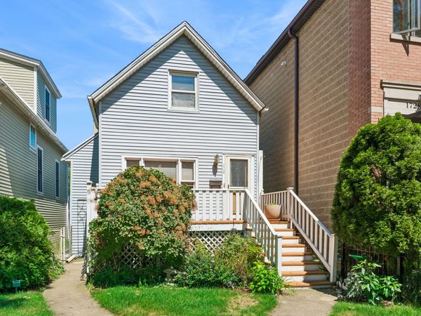1730 W Winona Street , Chicago, IL 60640