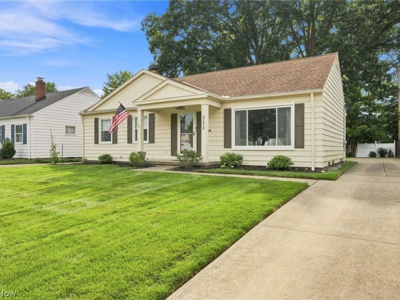 4274 W 202, Fairview Park, OH 44126 Photo 2