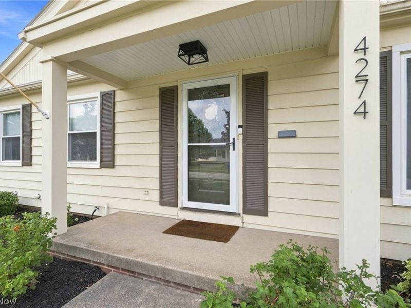 4274 W 202, Fairview Park, OH 44126 Photo 4
