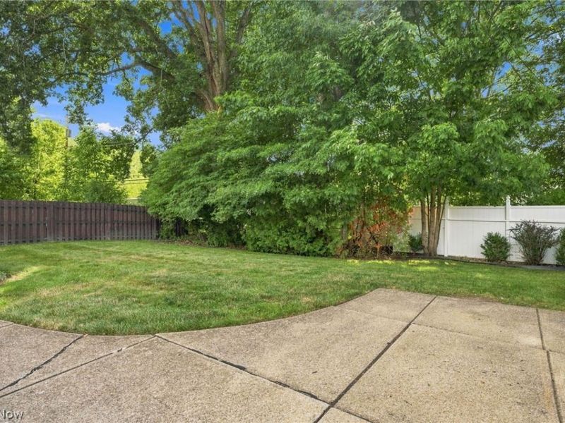4274 W 202, Fairview Park, OH 44126 Photo 8