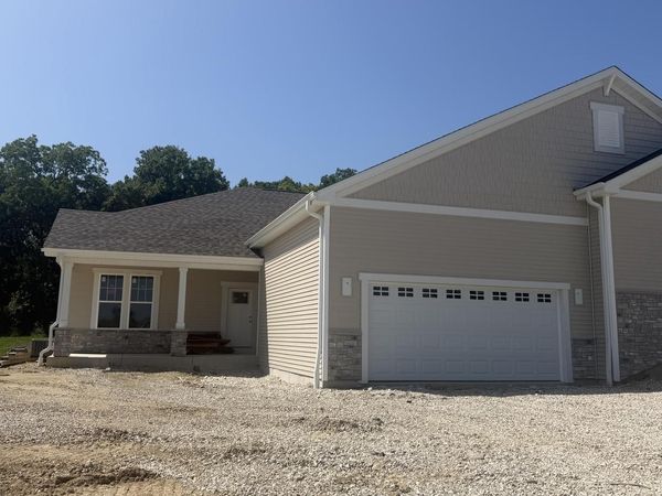 8555 Summit PLACE, Pleasant Prairie, WI 53158