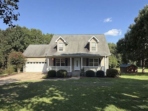 1986 Hewell Road NW, Dewy Rose, GA 30634