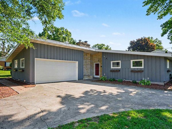 52846 Swanson Drive, South Bend, IN 46635