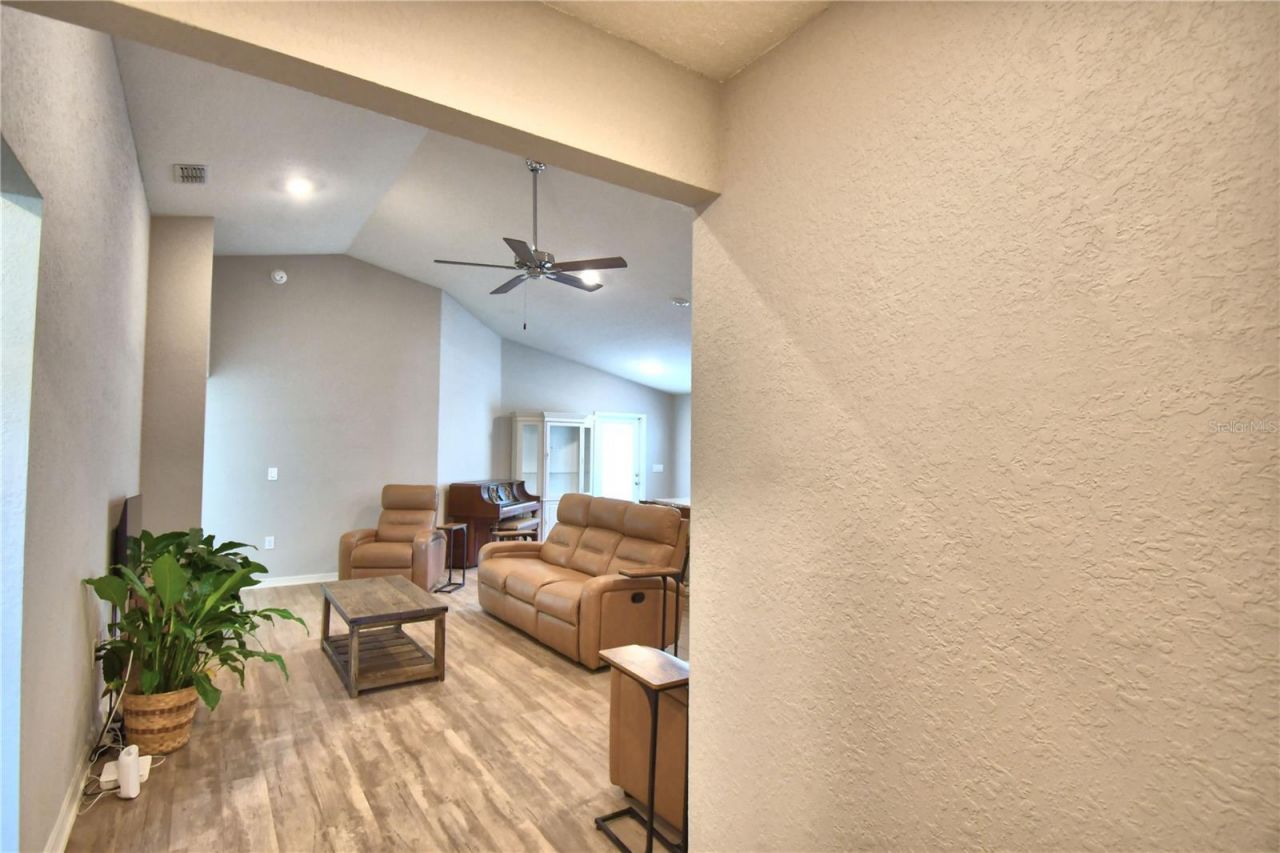 1390 Mezzavalle Way , Auburndale, FL 33823 Photo