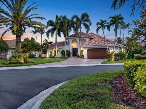 719 Crystal Ct, Weston, FL 33326