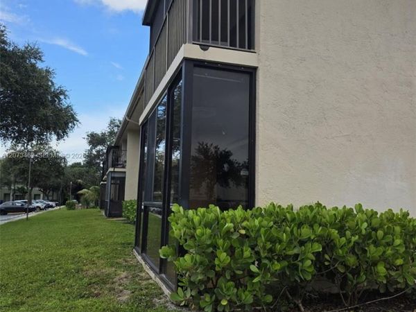 5981 Washington St , Unit 206, Hollywood, FL 33023