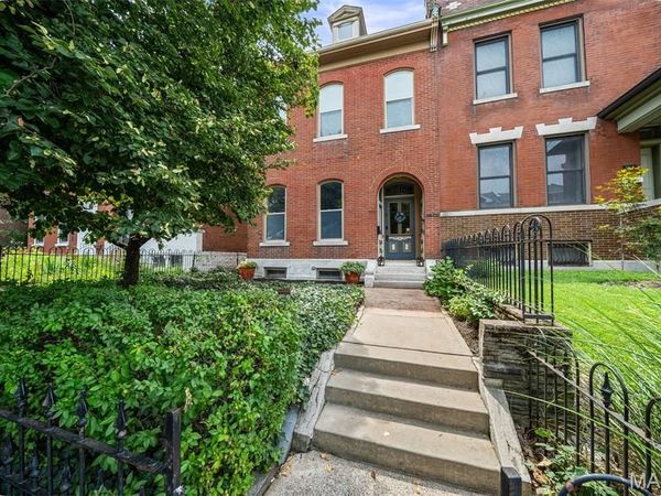 2012 Victor Street, St Louis, MO 63104