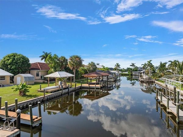 2727 Sanderling CT , ST. JAMES CITY, FL 33956