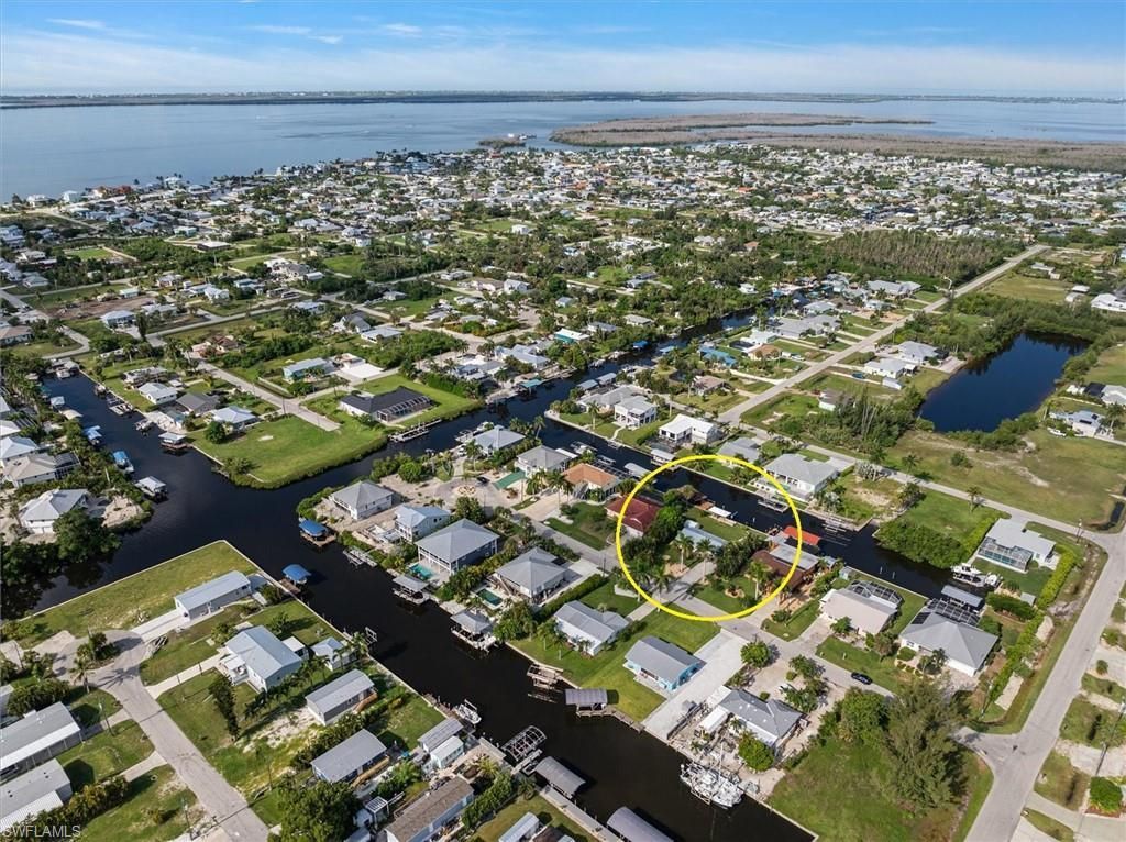 2727 Sanderling Ct, Saint James City, FL 33956 Photo