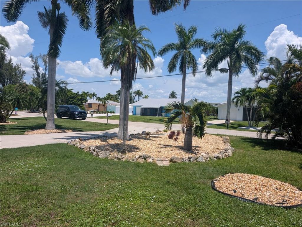 2727 Sanderling Ct, Saint James City, FL 33956 Photo