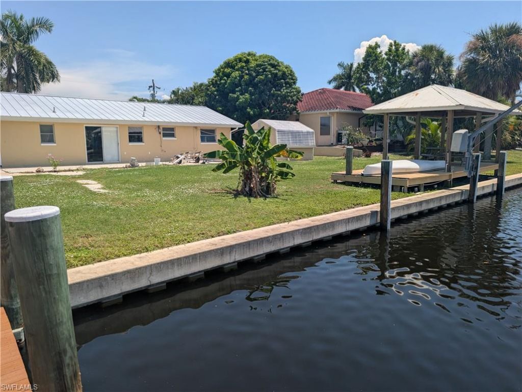 2727 Sanderling Ct, Saint James City, FL 33956 Photo